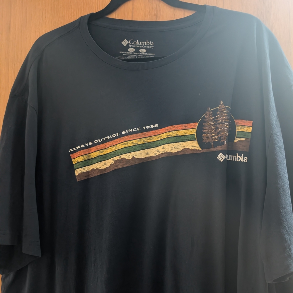 Columbia Men's Black Outdoor Graphic Tee